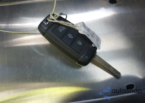 2021 Hyundai Venue Se z USA, uszkodzony, nr VIN KMHRB8A35MU068538